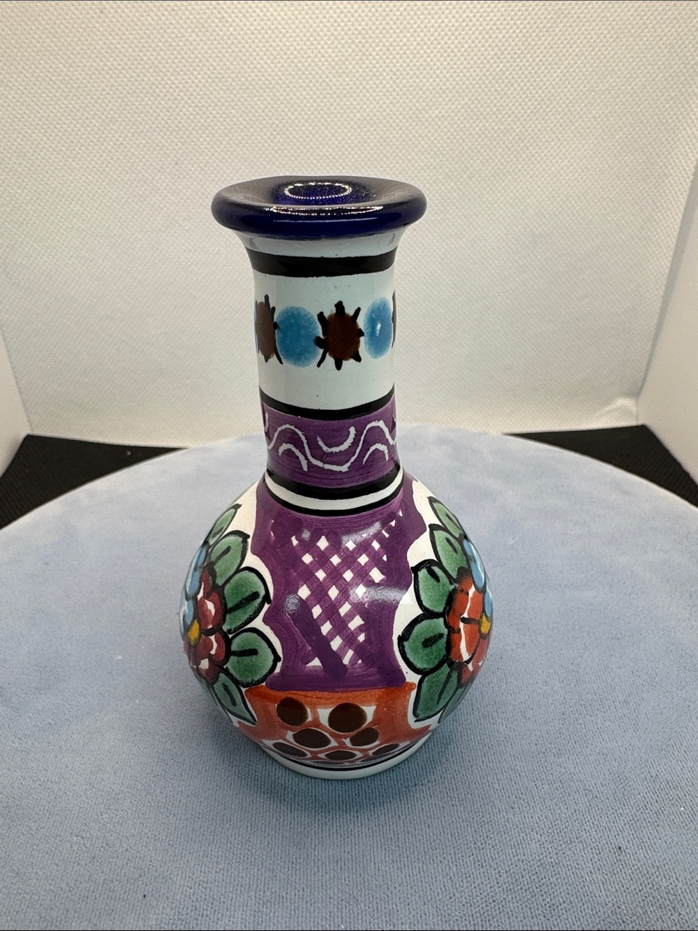 Vintage Hand-Painted Floral Ceramic Bud Vase Made in Puebla Mexico - Picture 2 of 16